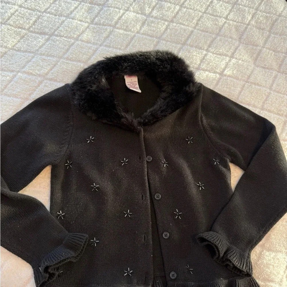 Girls black 2 piece embellished sweater set w/faux fur collar - Gymboree size 7 - Picture 3 of 6